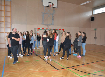 Teambuilding der 1 HLW A Klasse