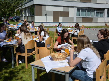 Vitaminreiches Frühstück mit Wiesenbaden und Charme der schmeckt