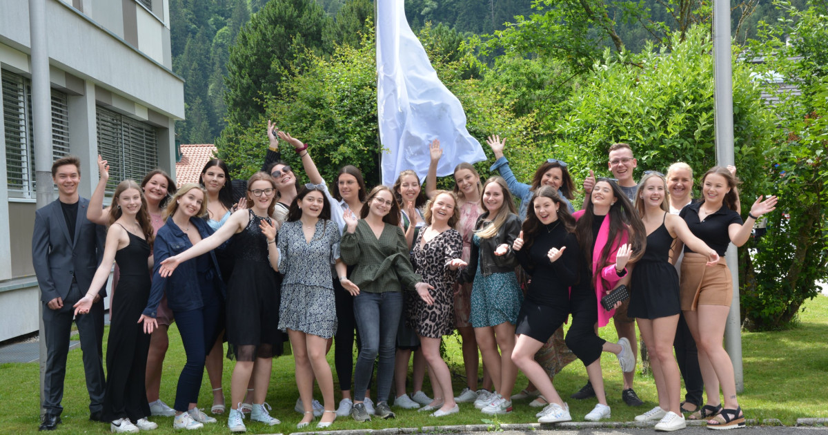 Die weiße Fahne – HLW Murau