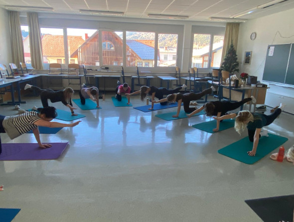 WhatsApp Image 2025-12-17 at 10.03.29(4) WhatsApp Image 2025-12-17 at 10.03.29(4)